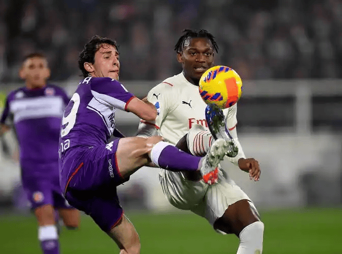 意甲保级续命战！佛罗伦萨主场死磕克雷莫纳，伤病潮下的攻防博弈